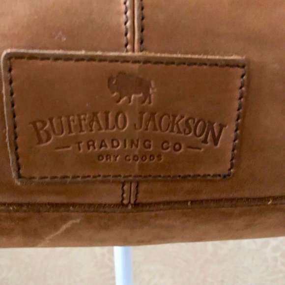 BUFFALO JACKSON TRADING CO. Denver Leather Messenger Laptop Bag Brown main image 6